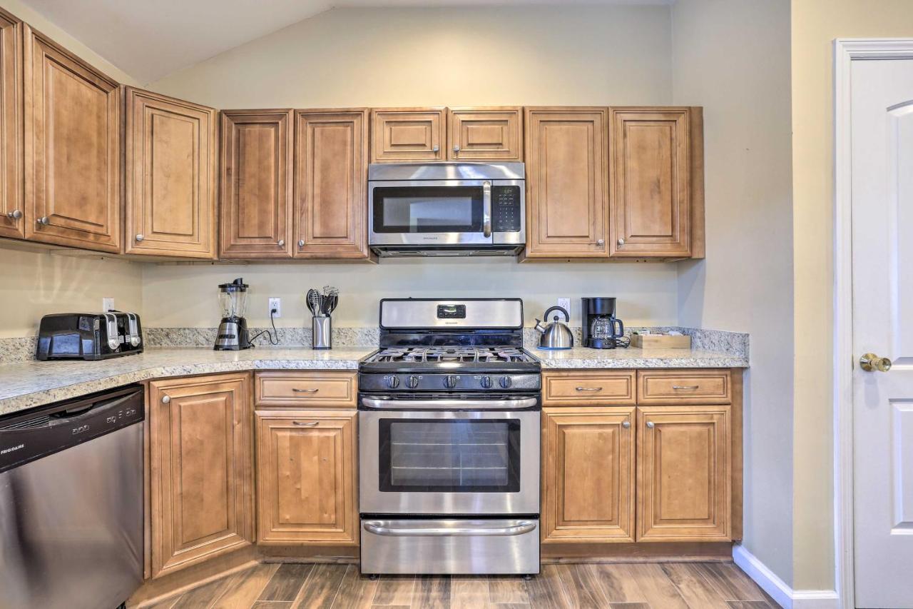 Ideally Located Glen Cove Apartment! ภายนอก รูปภาพ